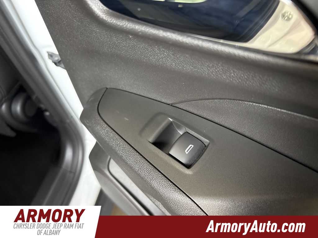 Thumbnail: 2025 Chevrolet Trax - 31