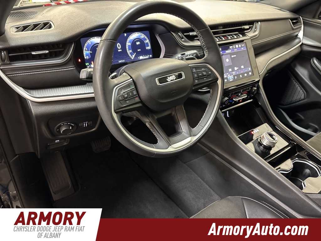 Thumbnail: 2023 Jeep Grand Cherokee L - 9