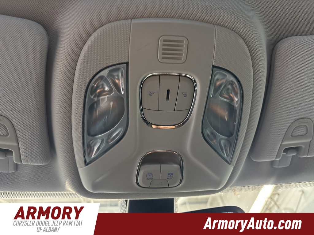 Thumbnail: 2018 Jeep Compass - 24