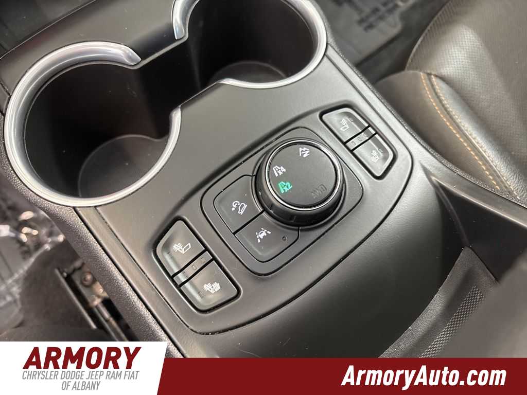 Thumbnail: 2020 GMC Terrain - 23