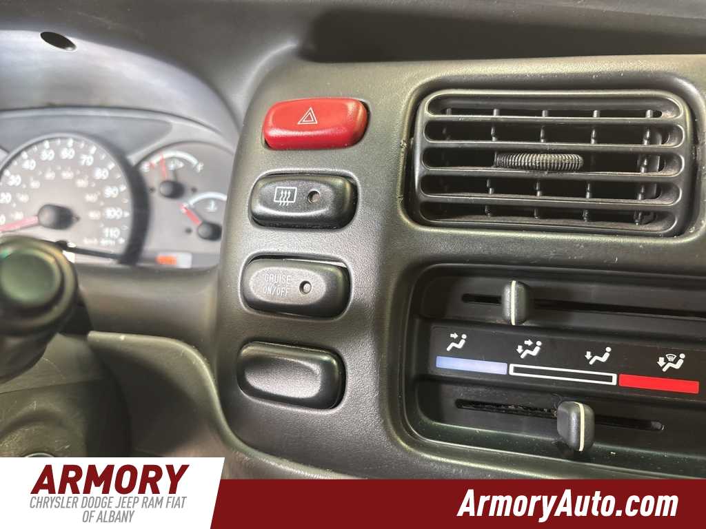 Thumbnail: 2003 Chevrolet Tracker - 18