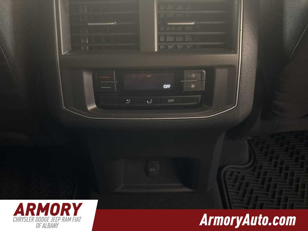 Thumbnail: 2018 Volkswagen Atlas - 33