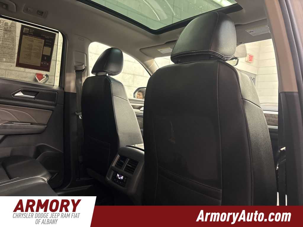 Thumbnail: 2022 Volkswagen Atlas - 36