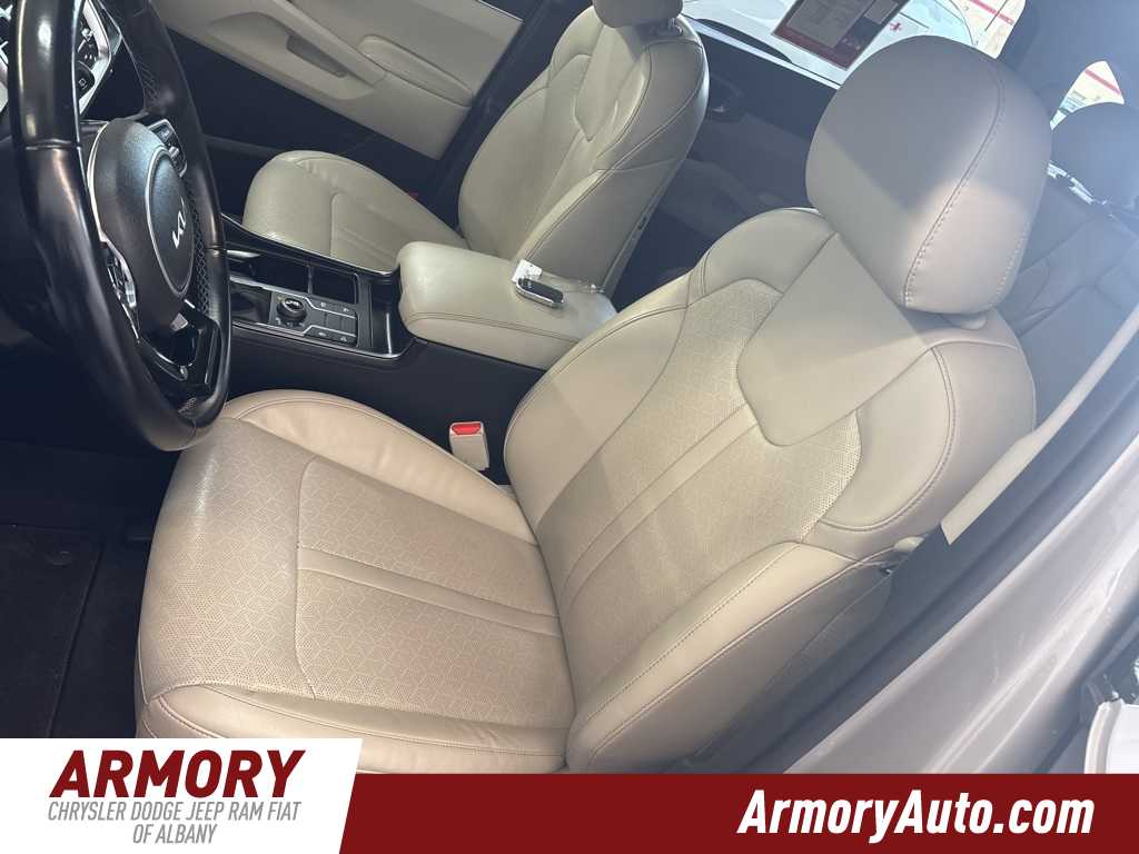 Thumbnail: 2022 Kia Sorento - 11