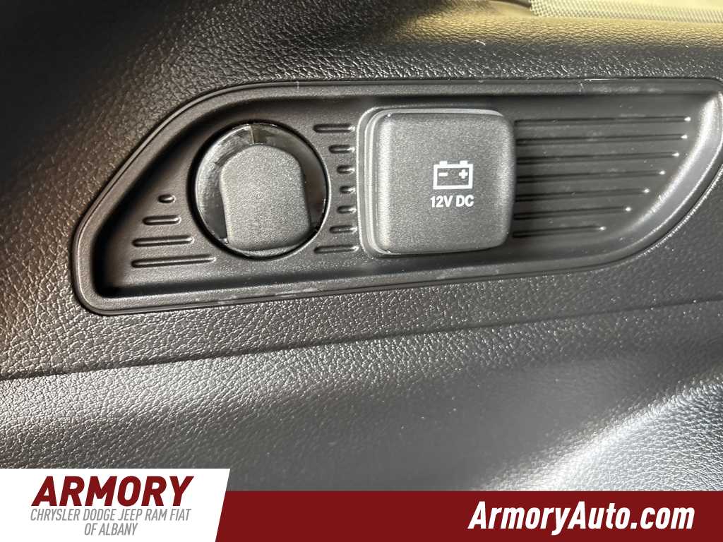 Thumbnail: 2025 Jeep Grand Cherokee - 30