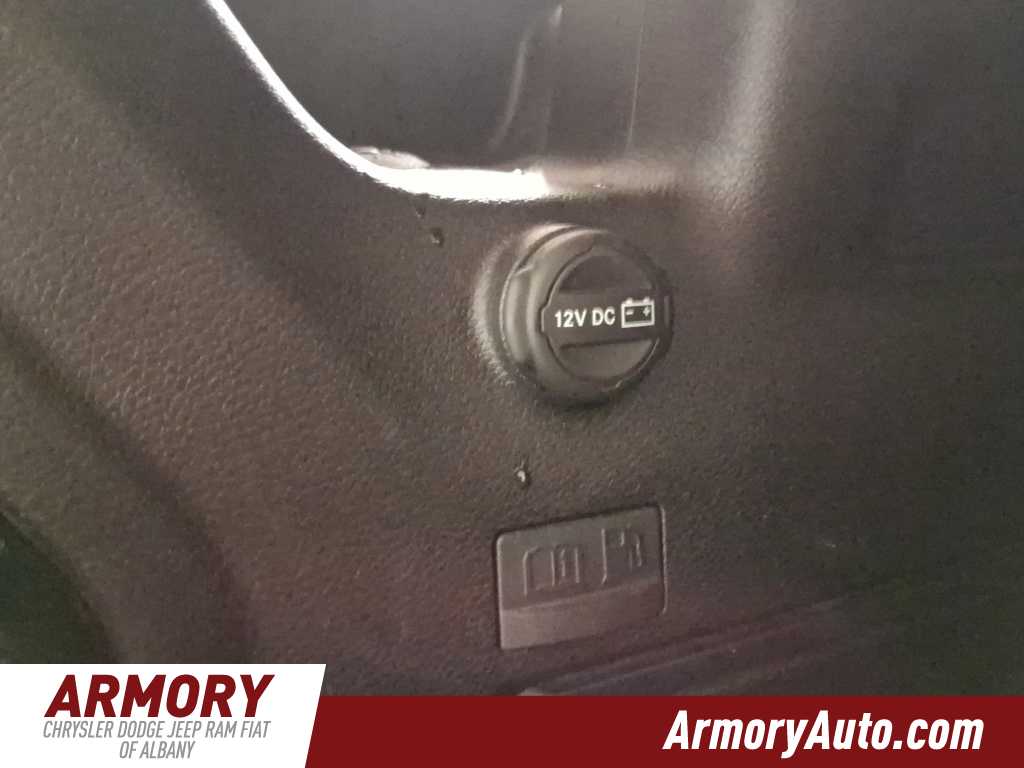 Thumbnail: 2022 Jeep Wrangler - 28