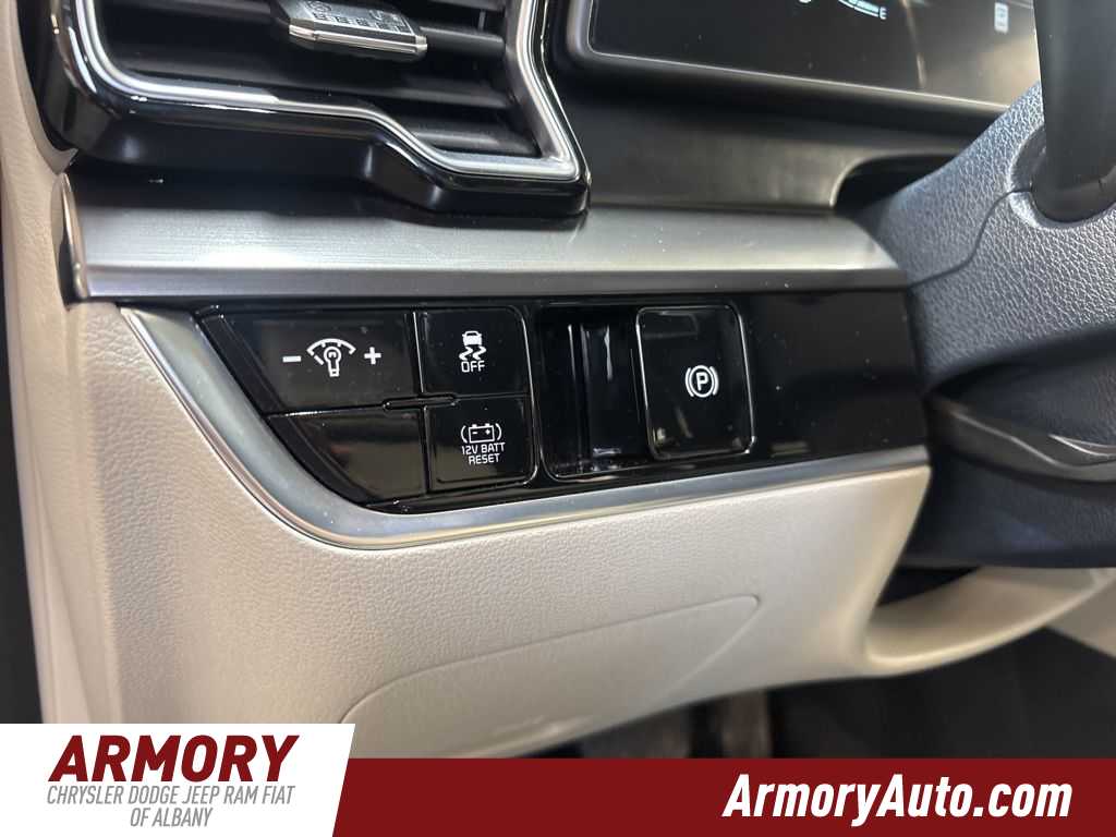 Thumbnail: 2023 Kia Sportage - 11