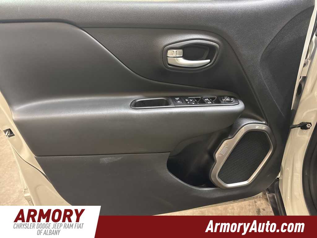 Thumbnail: 2023 Jeep Renegade - 7