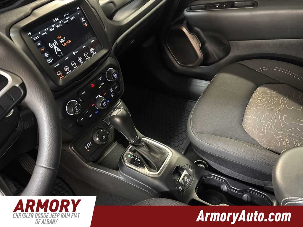 Thumbnail: 2023 Jeep Renegade - 15