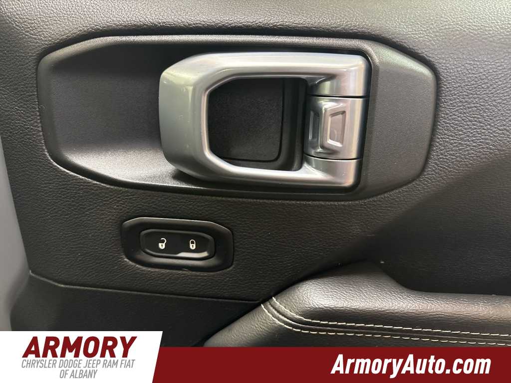 Thumbnail: 2022 Jeep Wrangler - 40