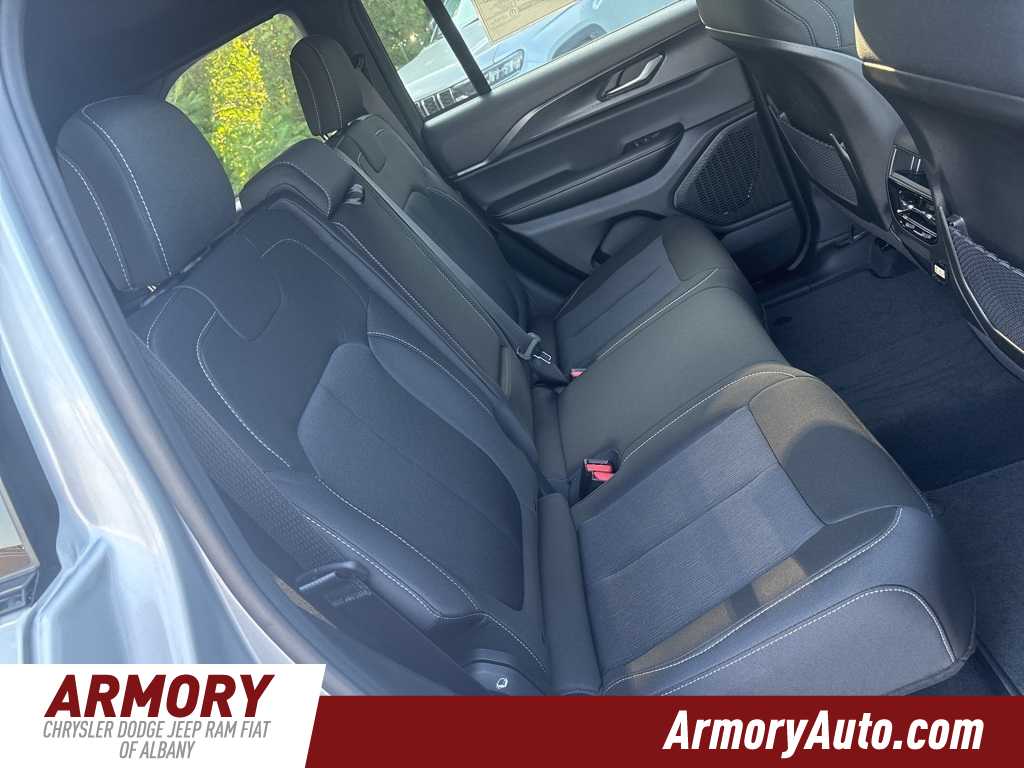 Thumbnail: 2025 Jeep Grand Cherokee - 20