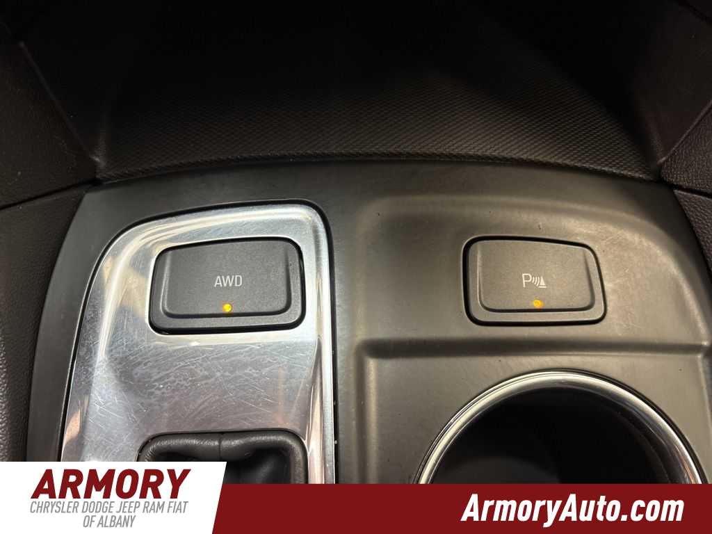 Thumbnail: 2022 Chevrolet Equinox - 24