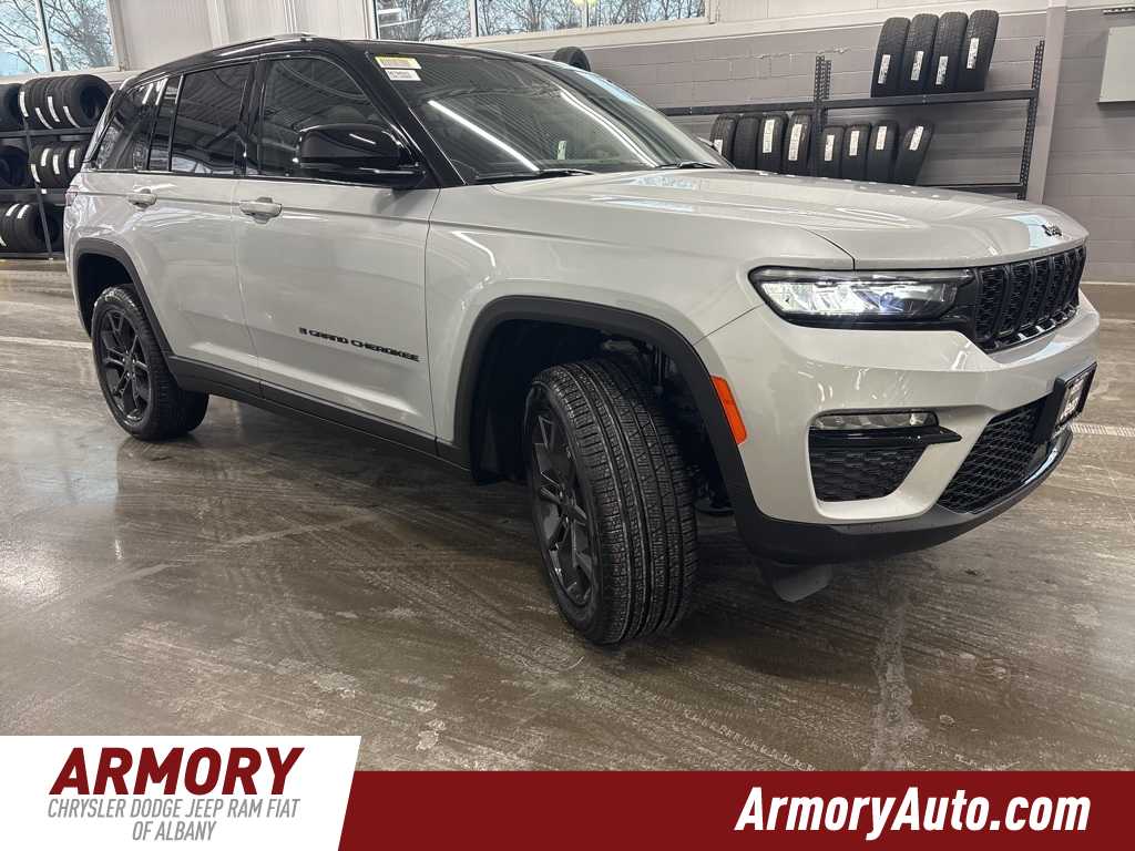 Thumbnail: 2025 Jeep Grand Cherokee - 3