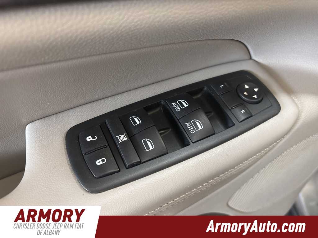 Thumbnail: 2013 Jeep Grand Cherokee - 8