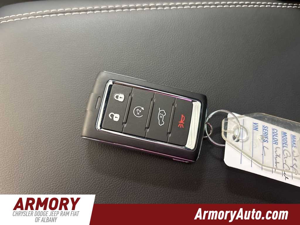 Thumbnail: 2025 Jeep Grand Cherokee L - 21