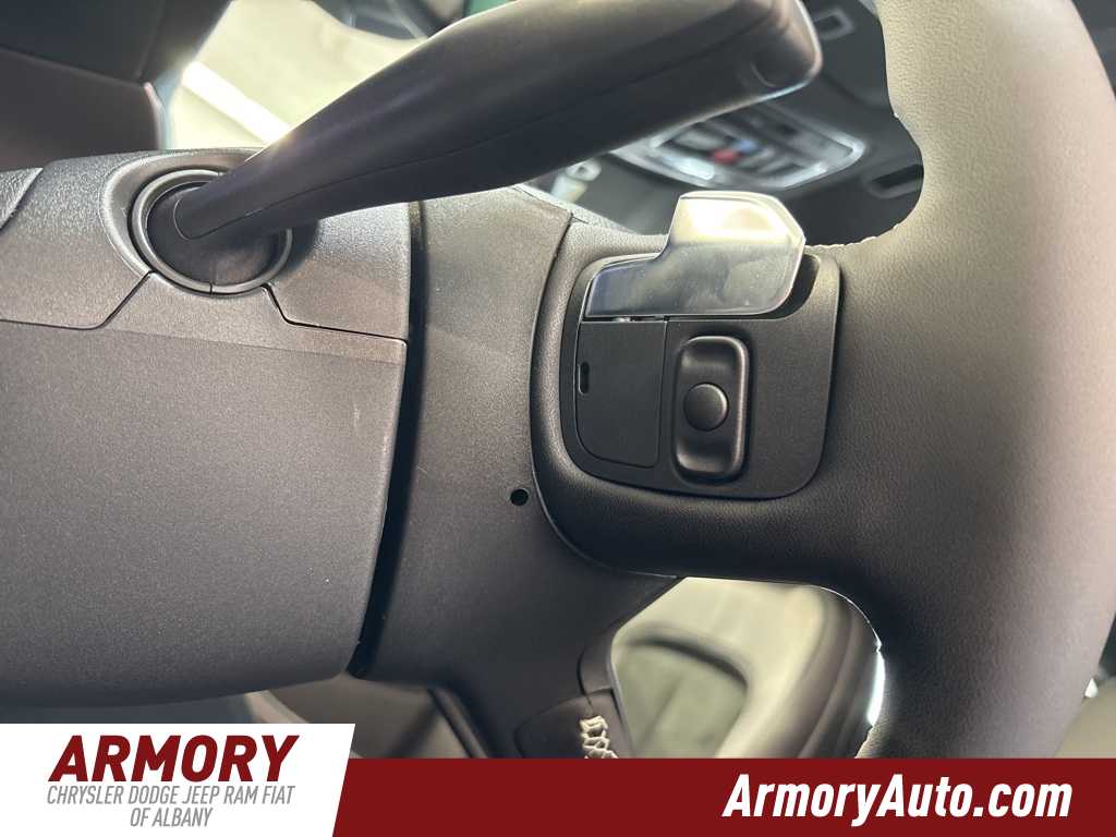 Thumbnail: 2025 Jeep Grand Cherokee - 11