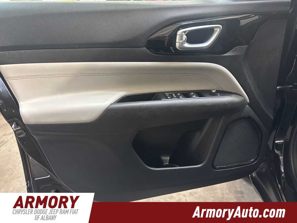 Thumbnail: 2022 Jeep Compass - 7