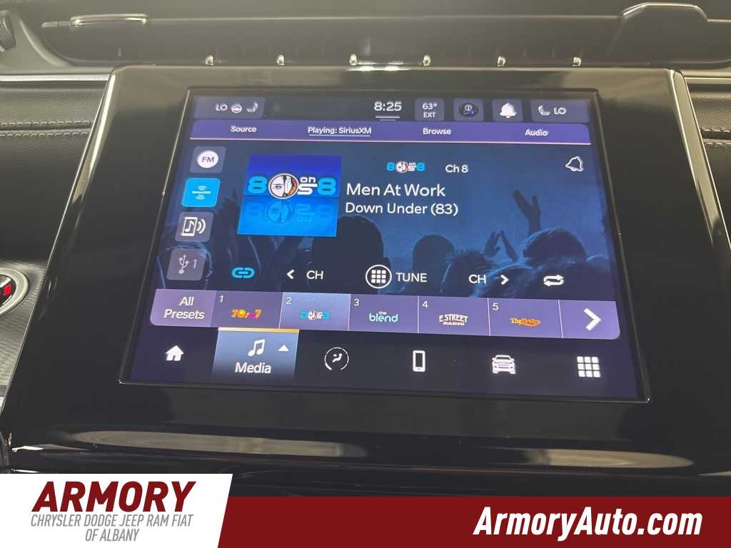 Thumbnail: 2025 Jeep Grand Cherokee - 16