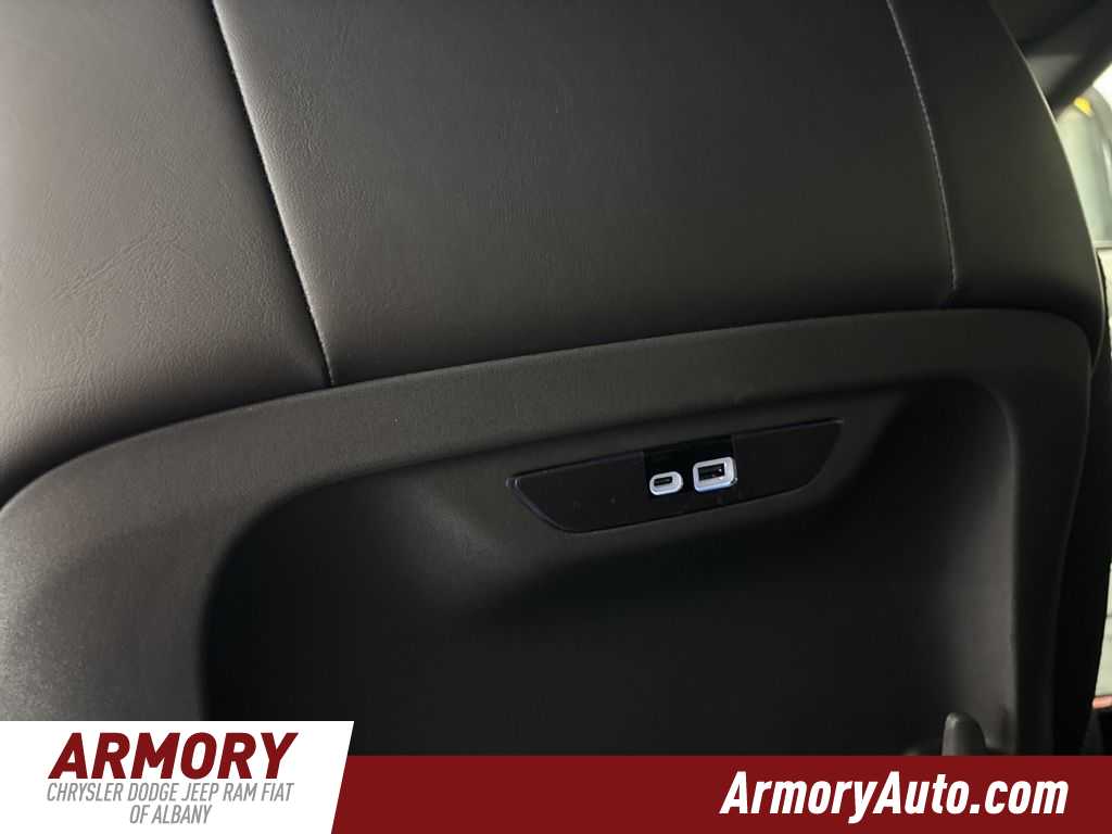 Thumbnail: 2026 Chrysler Pacifica - 24