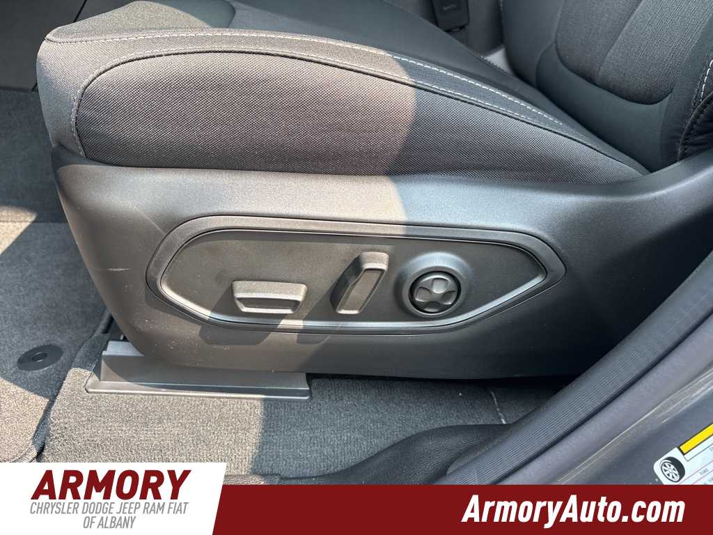 Thumbnail: 2025 Jeep Grand Cherokee - 11