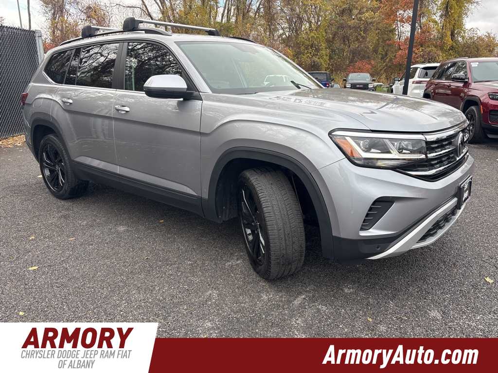 Thumbnail: 2022 Volkswagen Atlas - 3