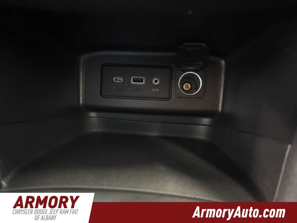 Thumbnail: 2022 Chevrolet Equinox - 22