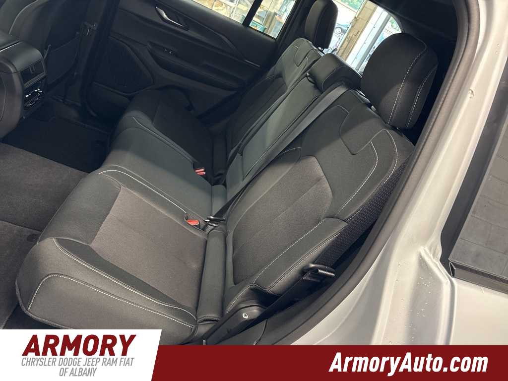 Thumbnail: 2025 Jeep Grand Cherokee - 24