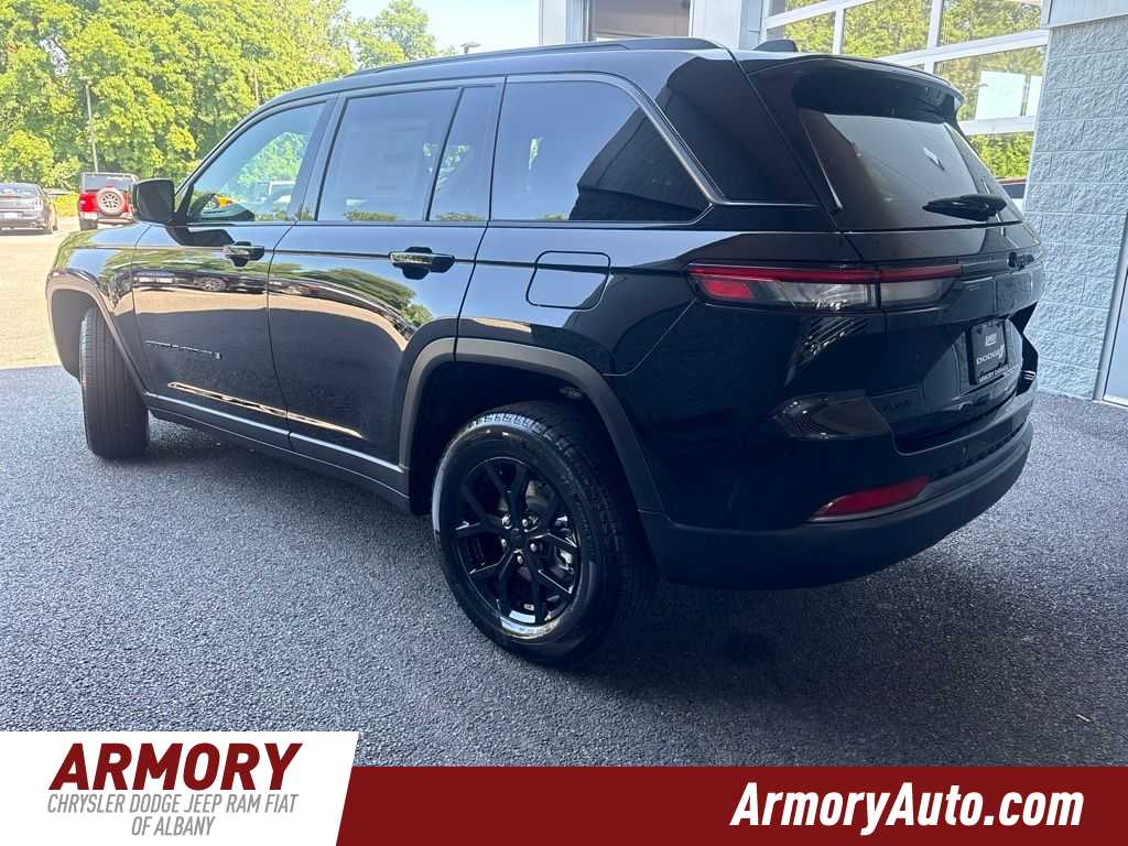 Thumbnail: 2026 Jeep Grand Cherokee - 6
