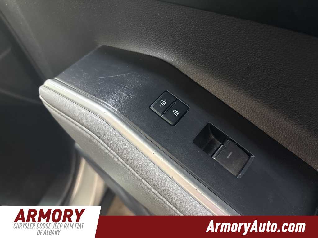 Thumbnail: 2022 Toyota Highlander - 37