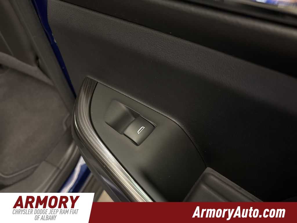 Thumbnail: 2023 GMC Acadia - 35