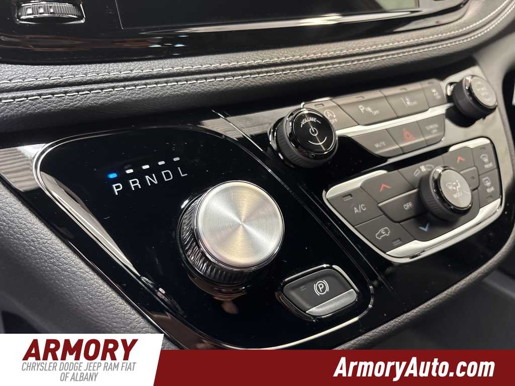 Thumbnail: 2026 Chrysler Pacifica - 22