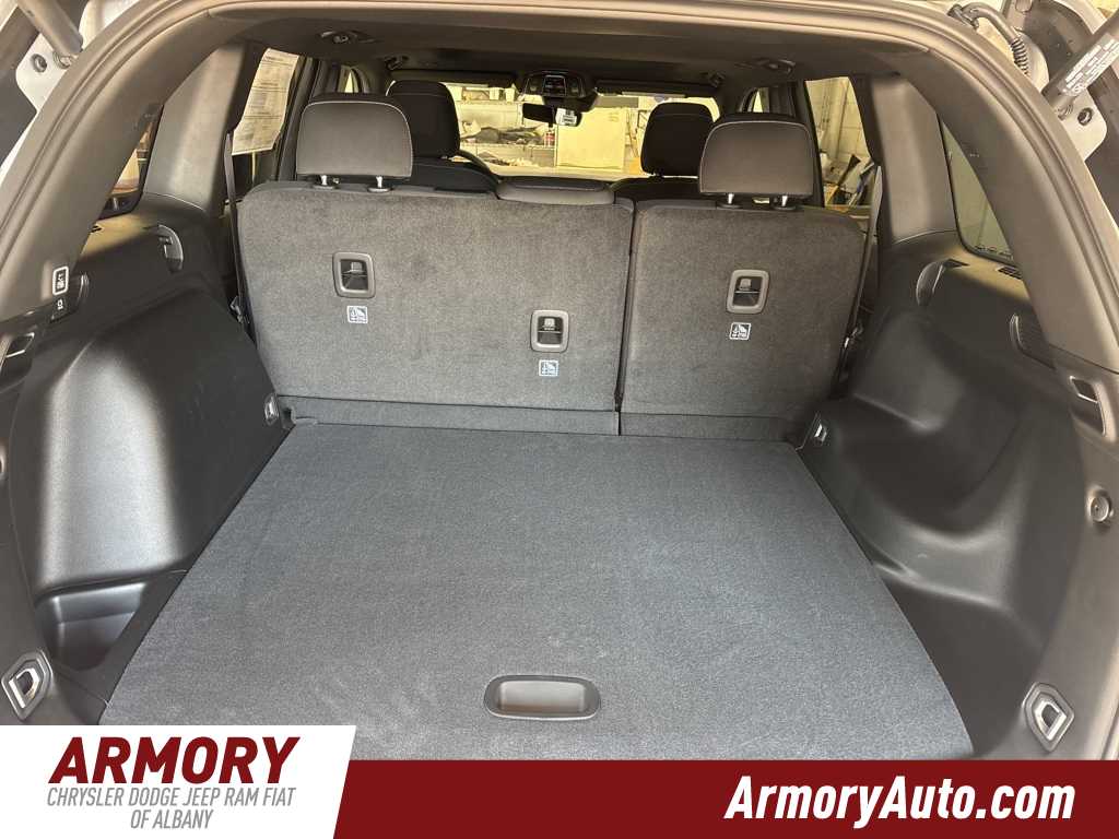 Thumbnail: 2025 Jeep Grand Cherokee - 25