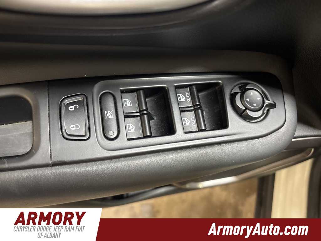 Thumbnail: 2023 Jeep Renegade - 8