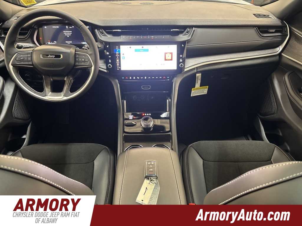 Thumbnail: 2026 Jeep Grand Cherokee - 38