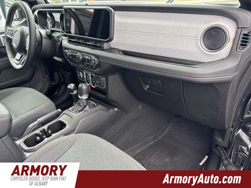 Thumbnail: 2025 Jeep Wrangler - 25