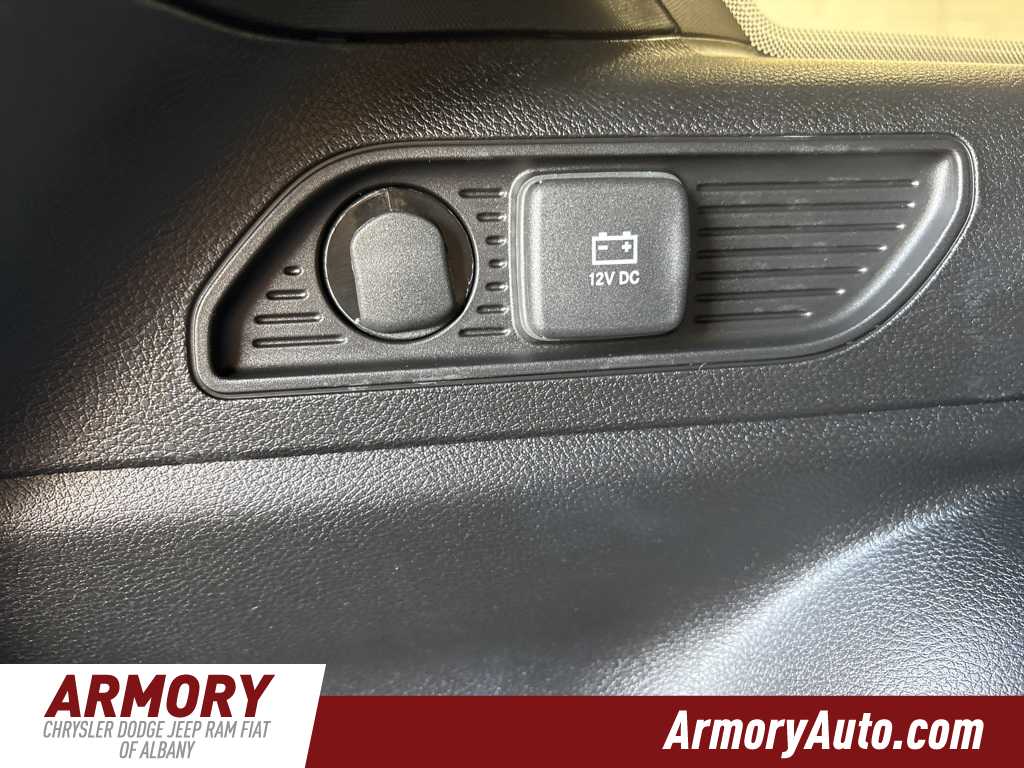 Thumbnail: 2025 Jeep Grand Cherokee - 28