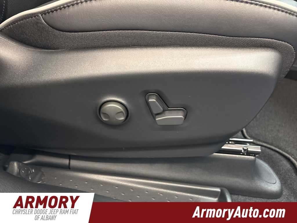 Thumbnail: 2026 Chrysler Pacifica - 40