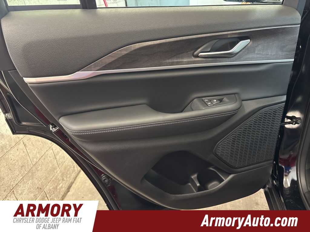 Thumbnail: 2025 Jeep Grand Cherokee - 20