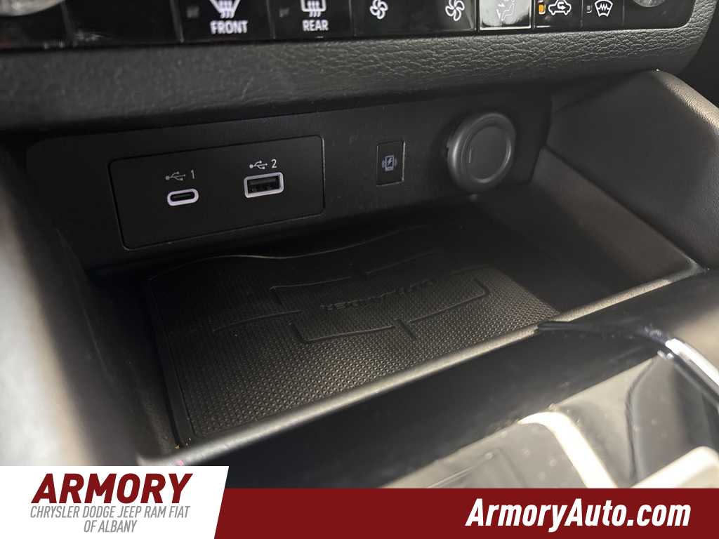 Thumbnail: 2022 Mitsubishi Outlander - 24