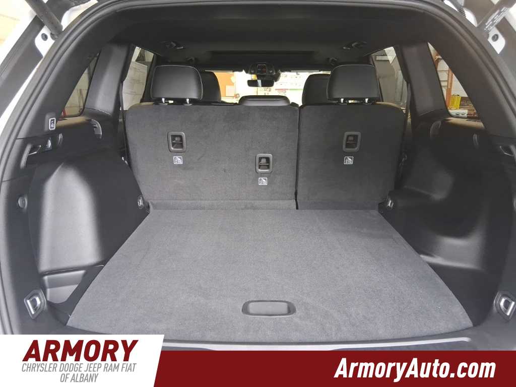 Thumbnail: 2025 Jeep Grand Cherokee - 22