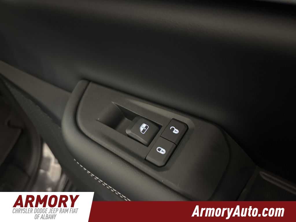 Thumbnail: 2025 Jeep Grand Cherokee - 30