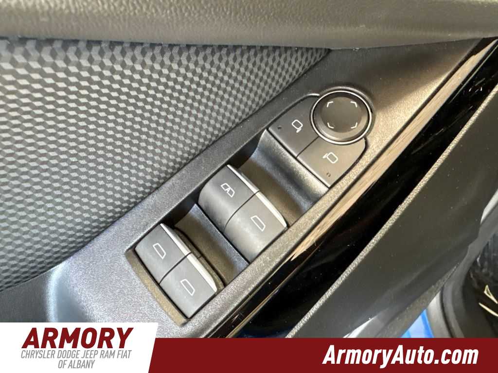 Thumbnail: 2025 Chevrolet Equinox - 7