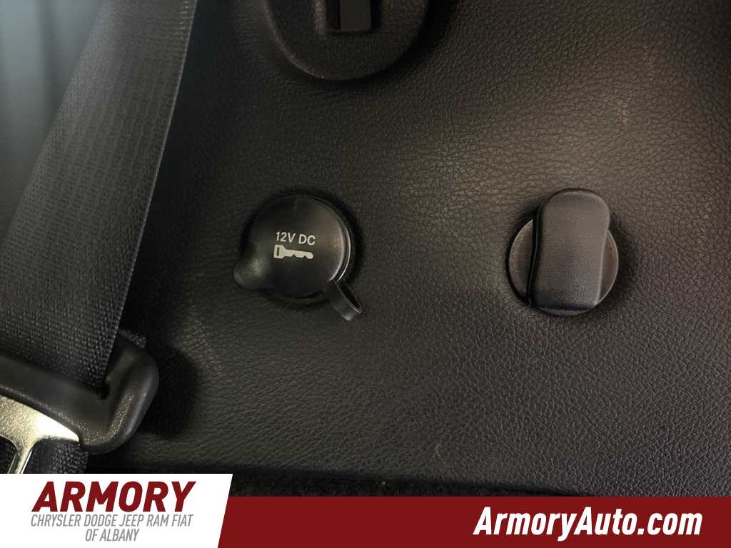 Thumbnail: 2023 Dodge Durango - 32