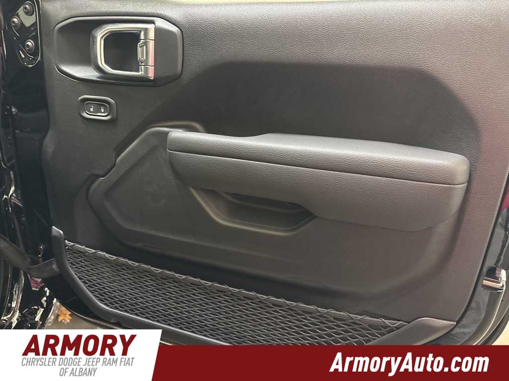 Thumbnail: 2025 Jeep Wrangler - 34