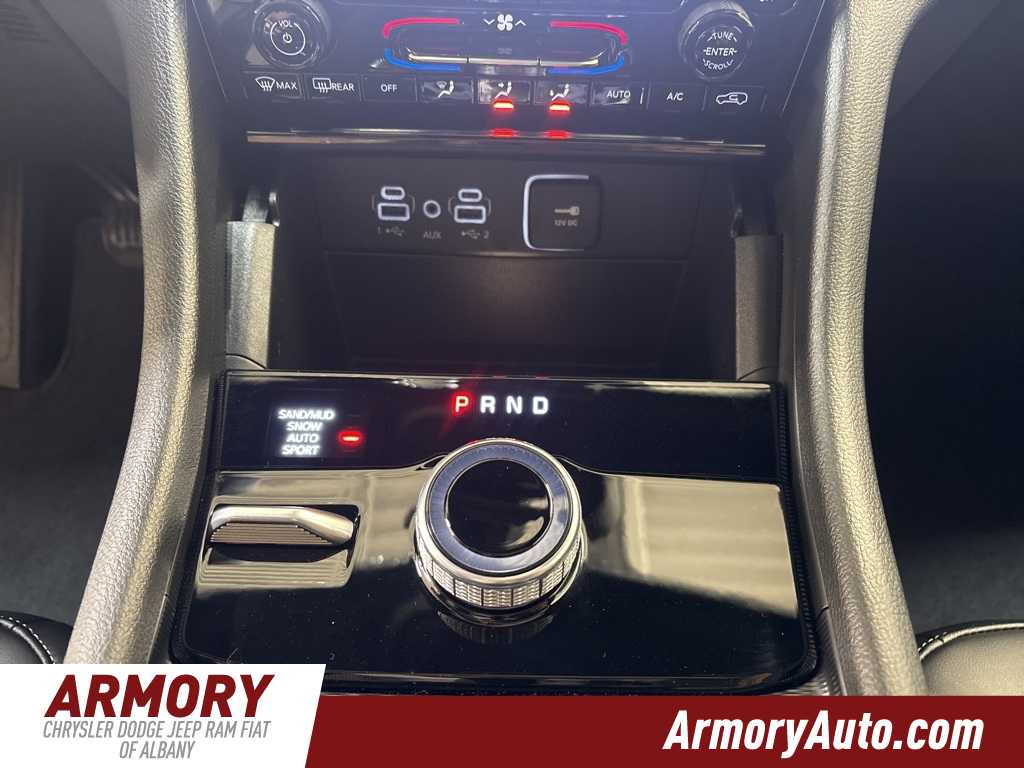 Thumbnail: 2025 Jeep Grand Cherokee - 22