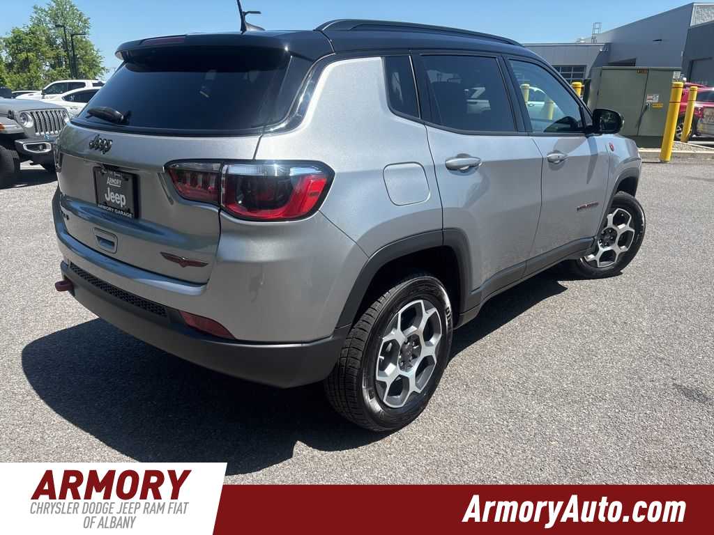 Thumbnail: 2022 Jeep Compass - 4