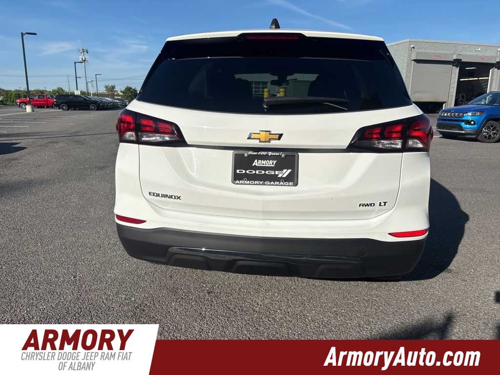 Thumbnail: 2022 Chevrolet Equinox - 4