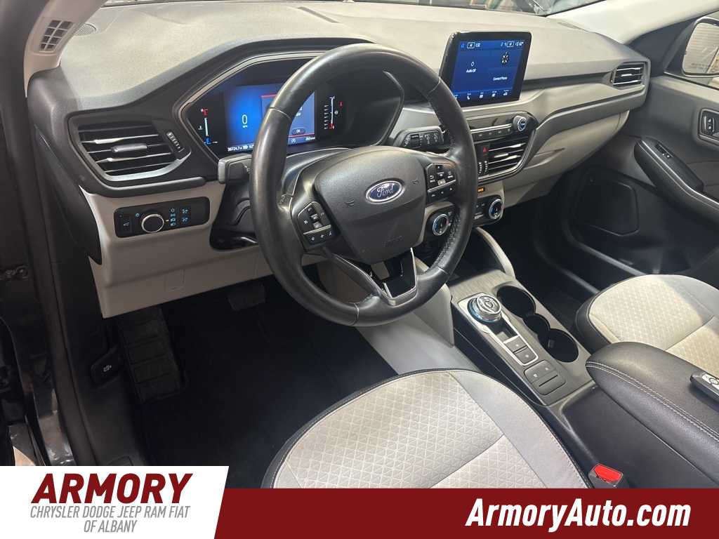 Thumbnail: 2024 Ford Escape - 9