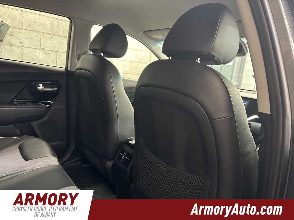 Thumbnail: 2022 Kia Niro - 34