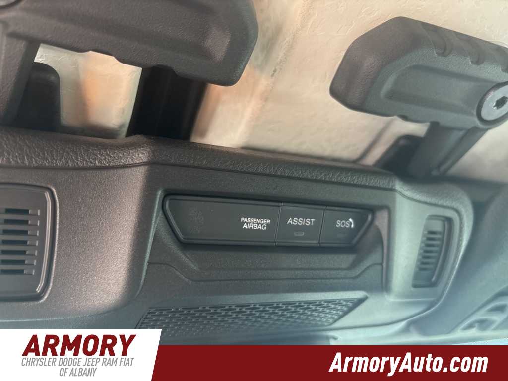 Thumbnail: 2025 Jeep Gladiator - 17